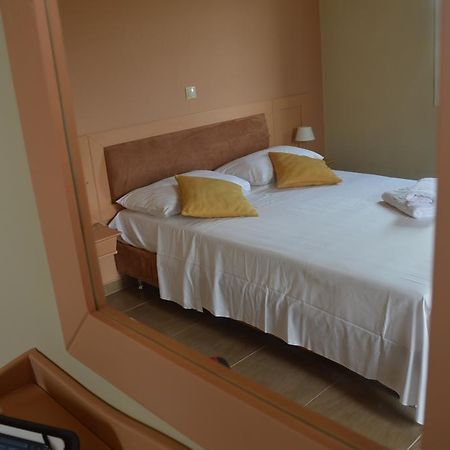 Mel'S Apartments Pesádha Екстериор снимка